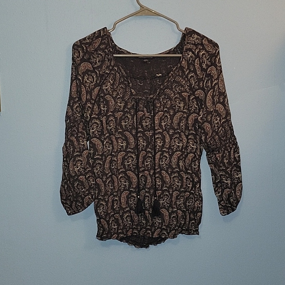 American Eagle Outfitters Gray/Pink/White Paisley Blouse